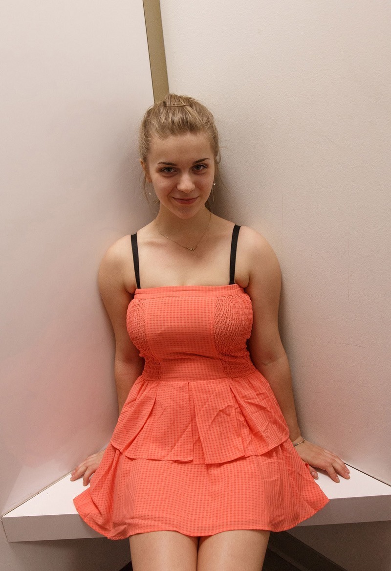 Проститутка Питера Каролина с 3 размером груди предлагает интим услуги у метро Приморская  +7(981)294-39-94 - фото 2