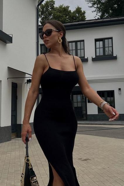 Индивидуалка Питера Лариса с 3 размером груди предлагает интим услуги у метро Маяковская  +7(911)263-2468 